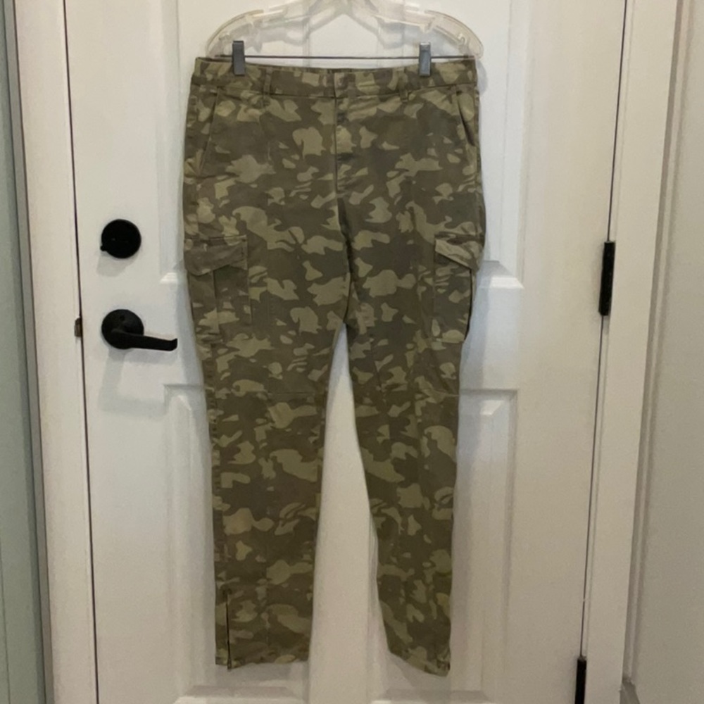 Part Two Camouflage pants, size UK 12/38 eur., colour green camouflage.